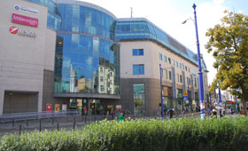 Centrum handlowo usługowe Kupiec Poznański 3